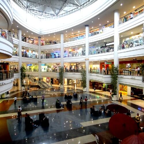 اسانس خوشبو کننده در پاساژ ها